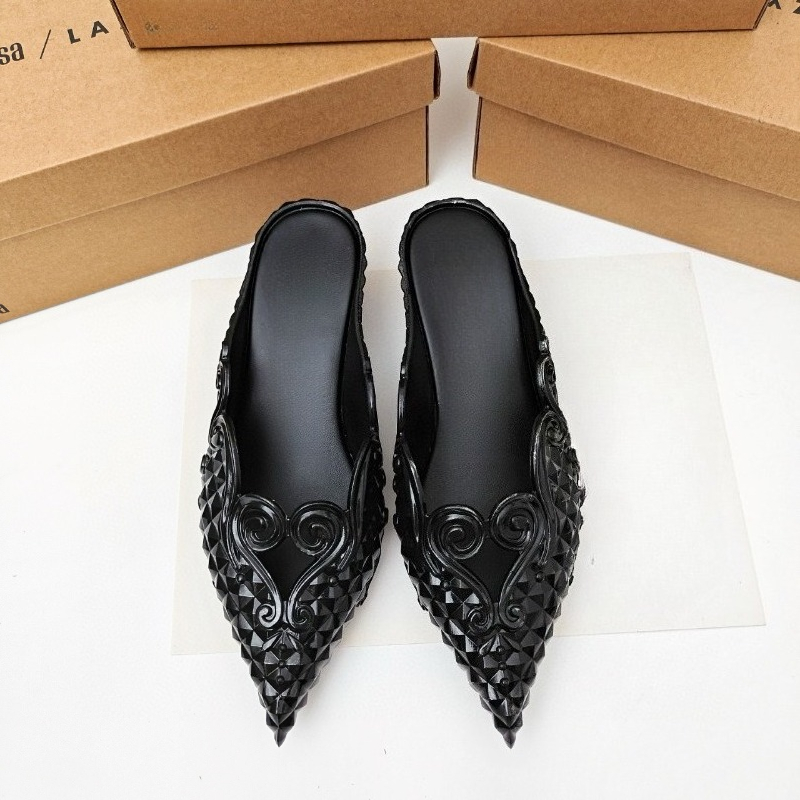 Court Heel Pointed - รองเท้าผู้หญิง รองเท้าส้นเตี้ยทรงแหลม สไตล์ยุโรปย้อนยุค สำหรับเมลิสซา คอร์ท