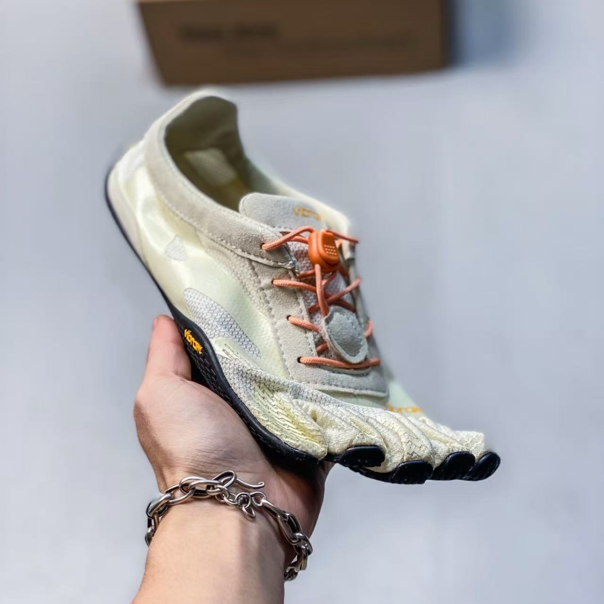 รองเท้าผ้าใบผู้หญิง Hot Ins V- - Women'S Shoes Louis Vuitton บทวิจารณ์และราคา