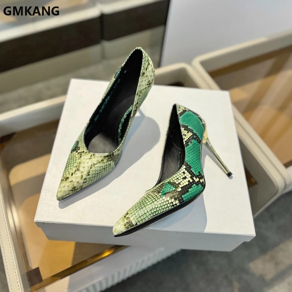 รองเท้าส้นเตี้ยหัวแหลมลายหนังง - Court Heel Pointed บทวิจารณ์และราคา